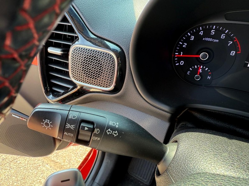 Kia Soul Vehicle Image 14