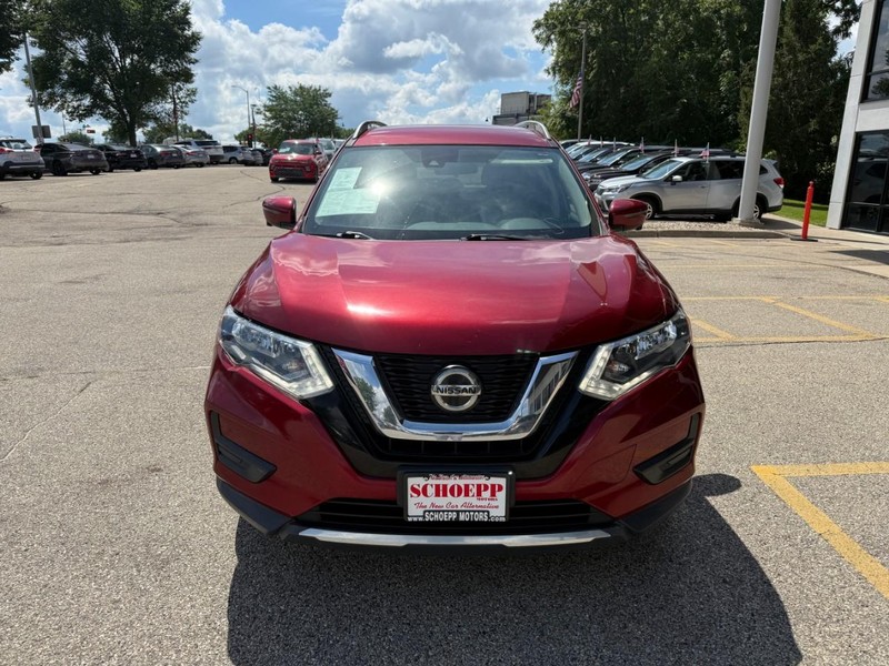 Nissan Rogue Vehicle Image 02