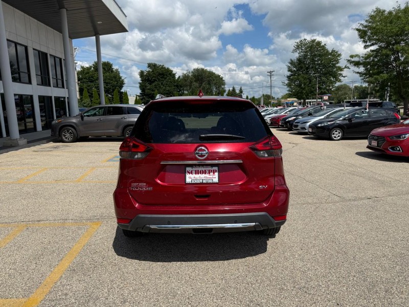 Nissan Rogue Vehicle Image 06
