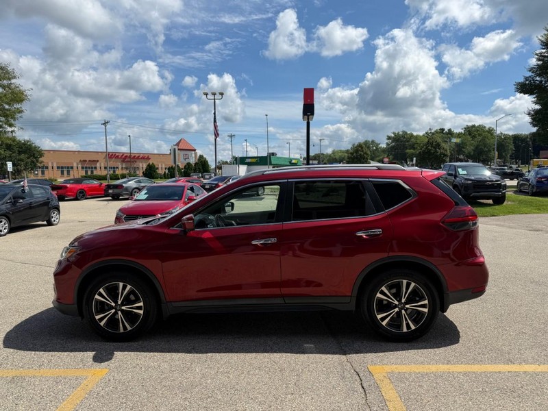 Nissan Rogue Vehicle Image 08
