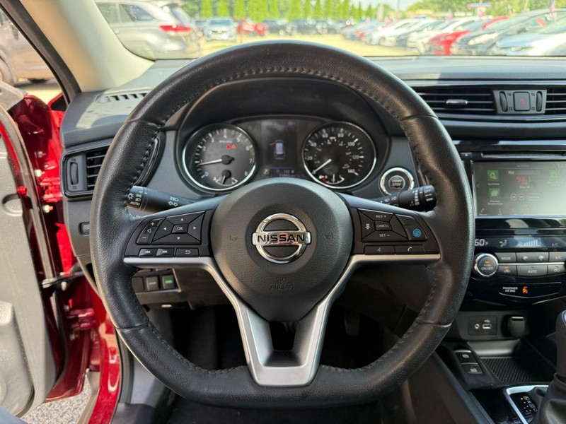 Nissan Rogue Vehicle Image 22