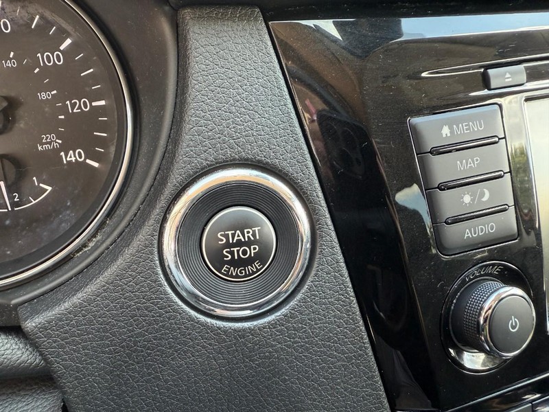 Nissan Rogue Vehicle Image 27