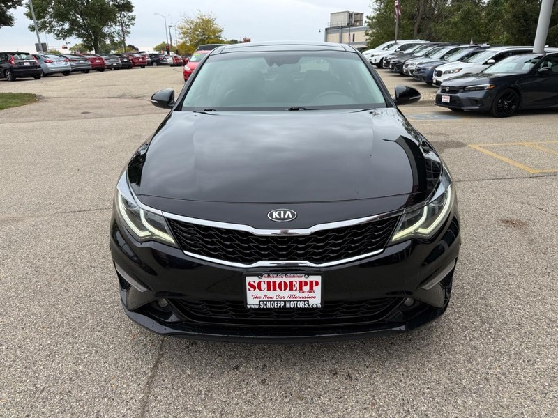 Kia Optima Vehicle Image 02