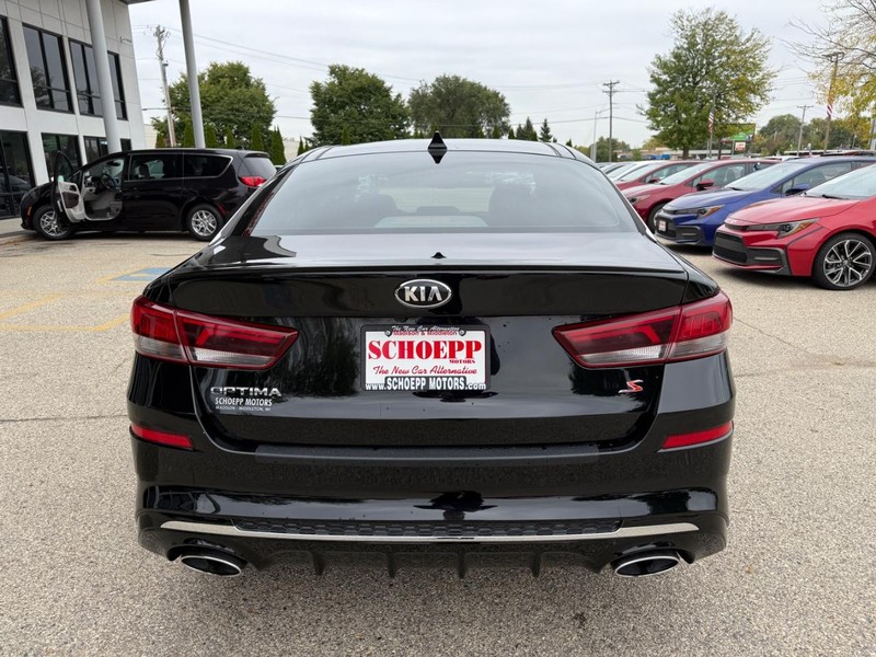 Kia Optima Vehicle Image 08