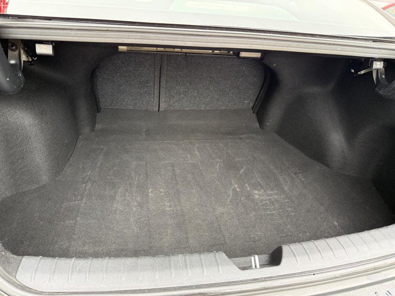 Kia Optima Vehicle Image 13