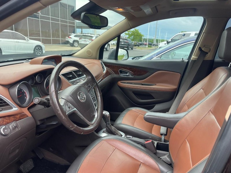Buick Encore Vehicle Full-screen Gallery Image 06