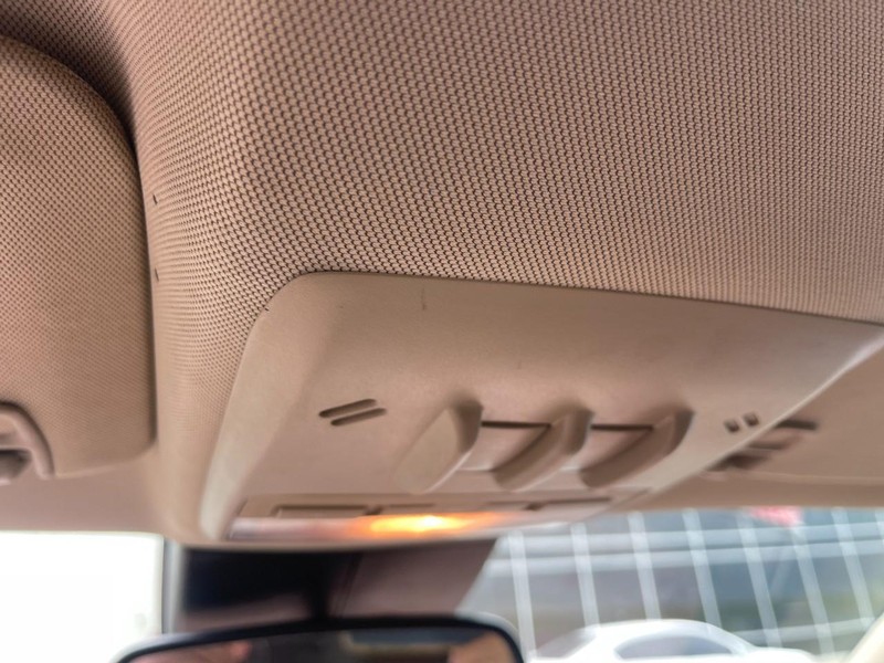 Buick Encore Vehicle Full-screen Gallery Image 13