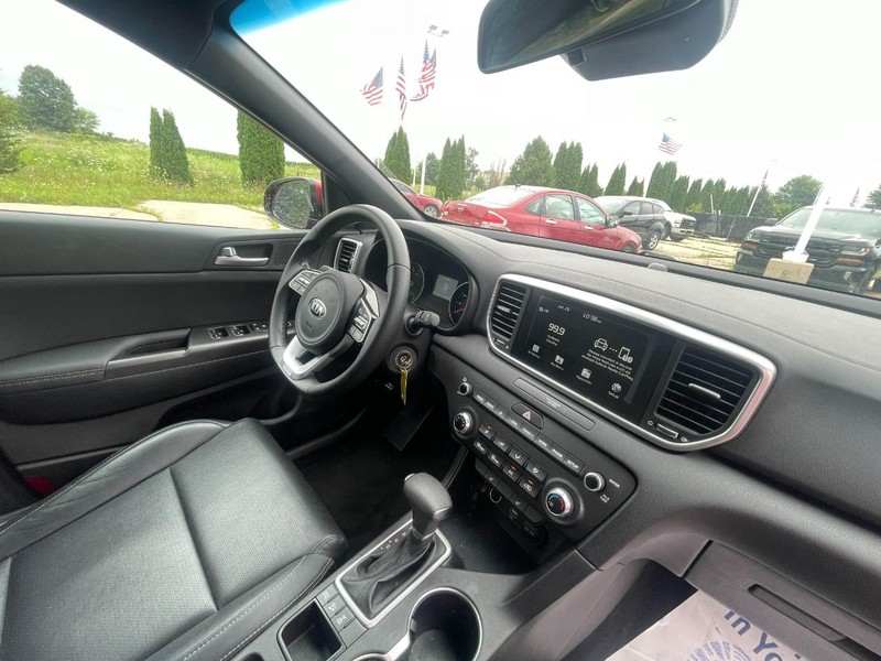 Kia Sportage Vehicle Image 05