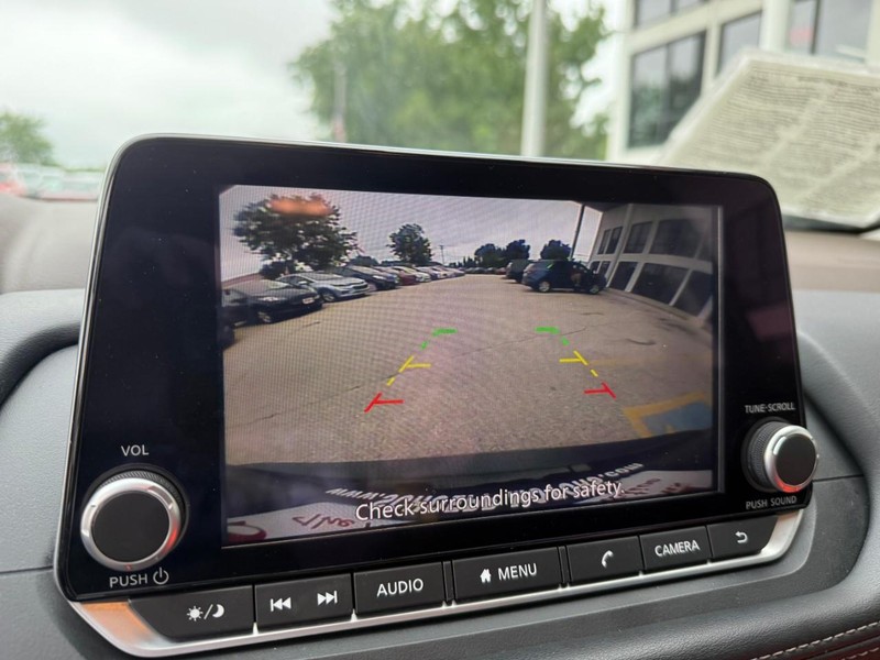Nissan Rogue Vehicle Image 28