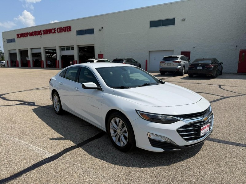 Chevrolet Malibu Vehicle Image 02