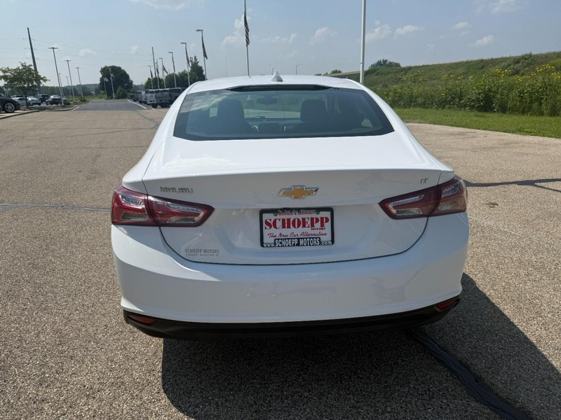 Chevrolet Malibu Vehicle Image 31