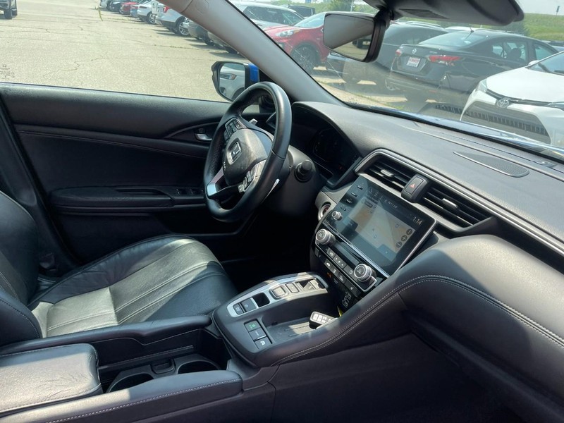 Honda Insight Vehicle Image 02