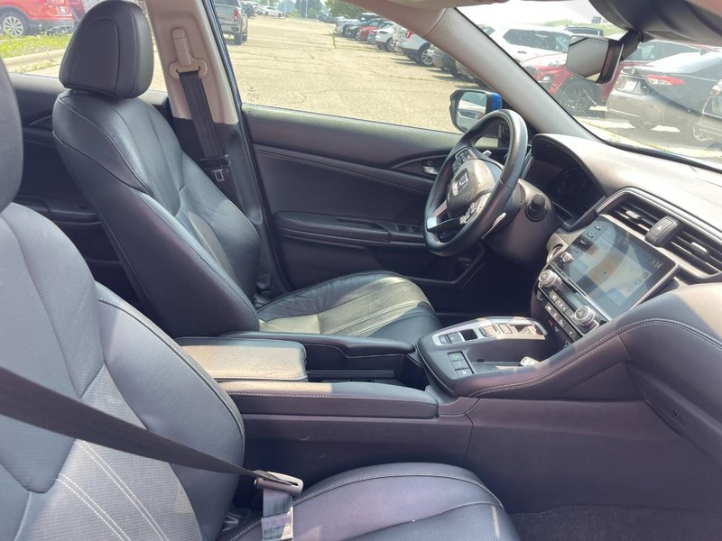 Honda Insight Vehicle Image 04