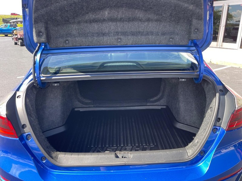 Honda Insight Vehicle Image 13