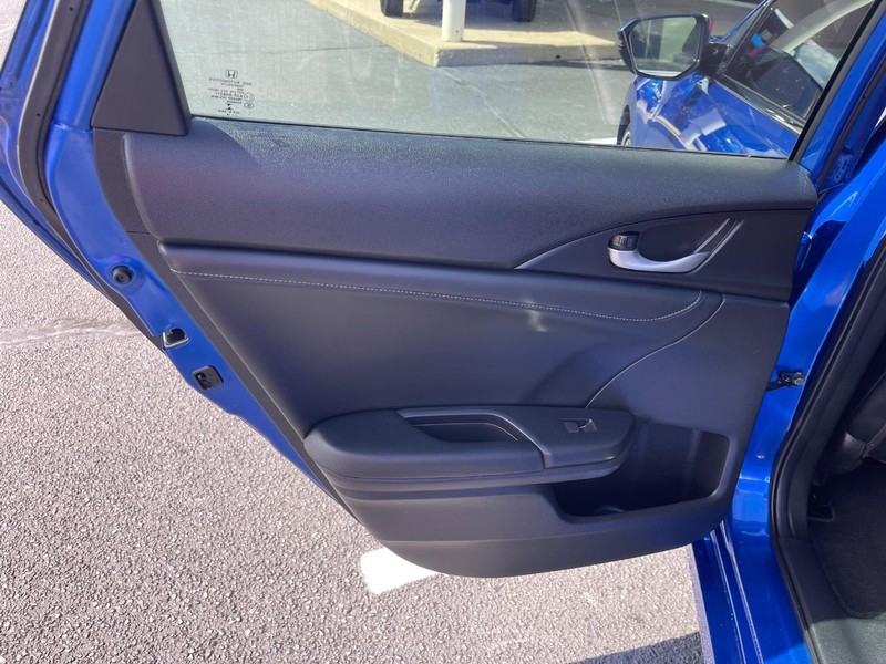 Honda Insight Vehicle Image 17