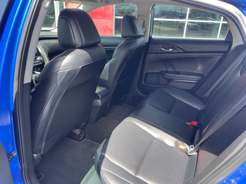 Honda Insight Vehicle Image 18