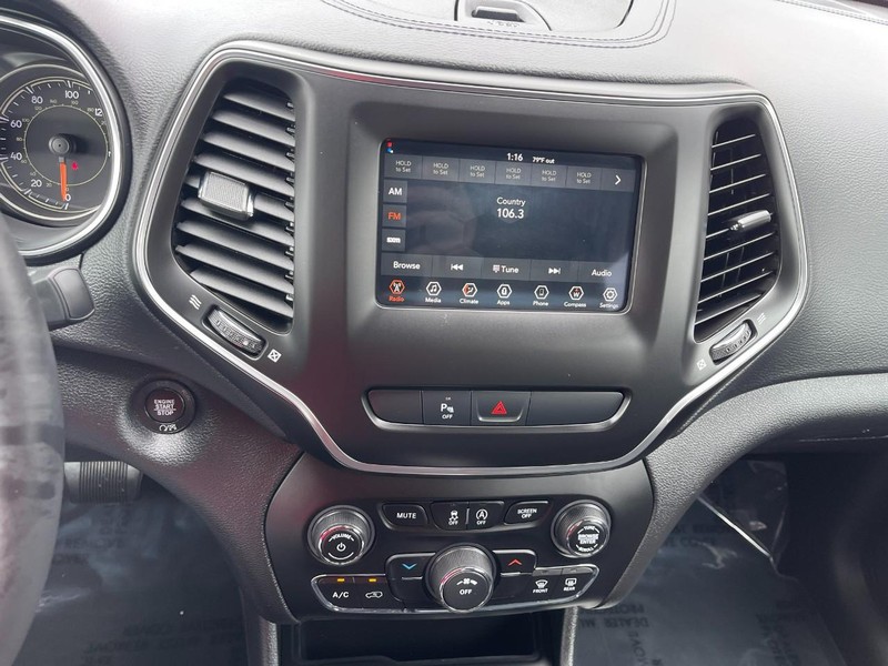 Jeep Cherokee Vehicle Image 29