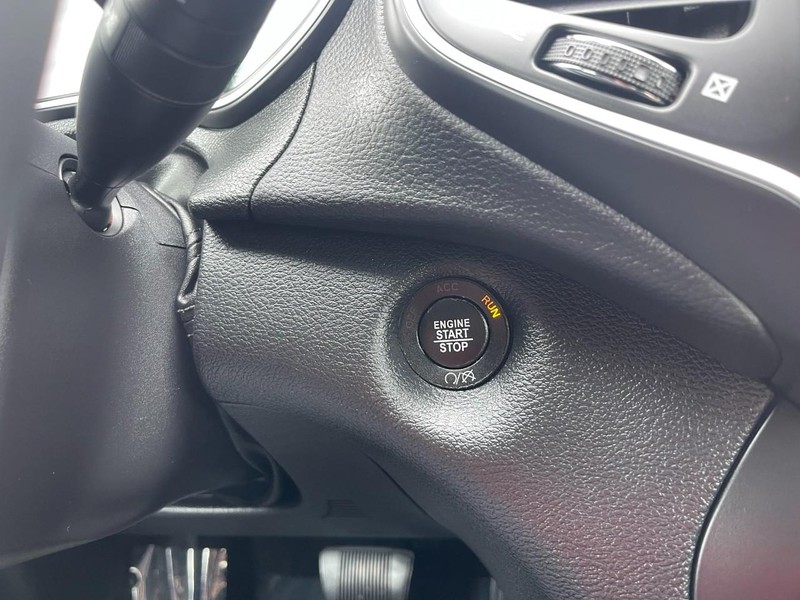 Jeep Cherokee Vehicle Image 35