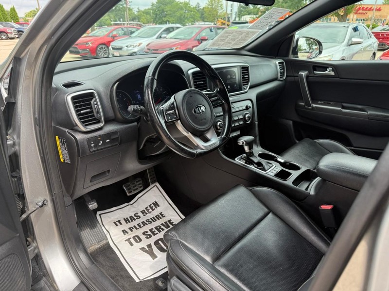 Kia Sportage Vehicle Image 10