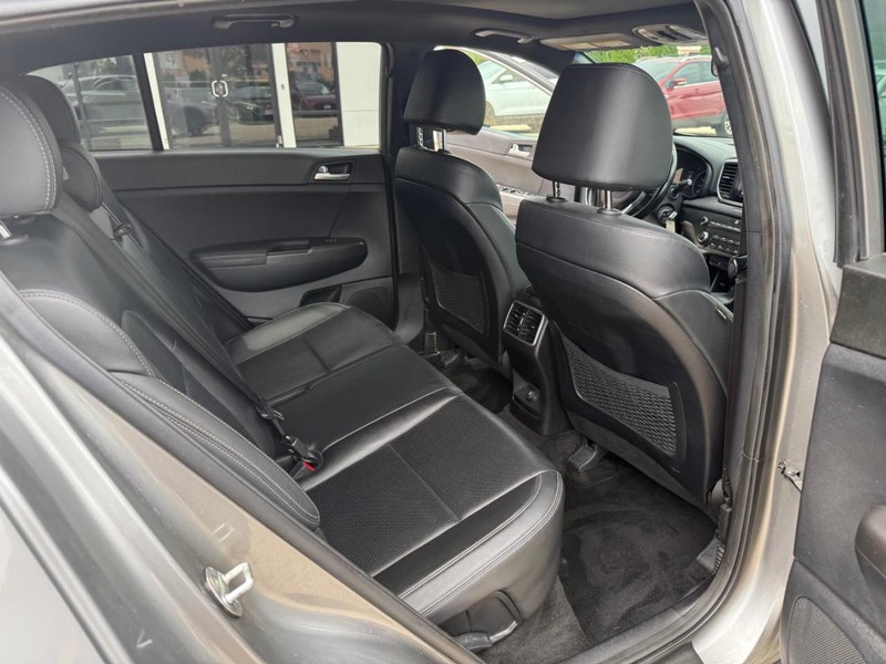 Kia Sportage Vehicle Image 15