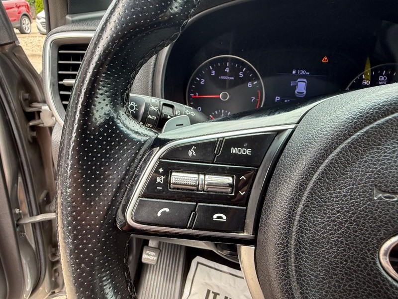 Kia Sportage Vehicle Image 20