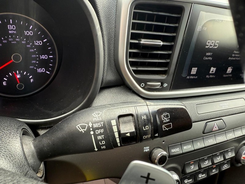 Kia Sportage Vehicle Image 22