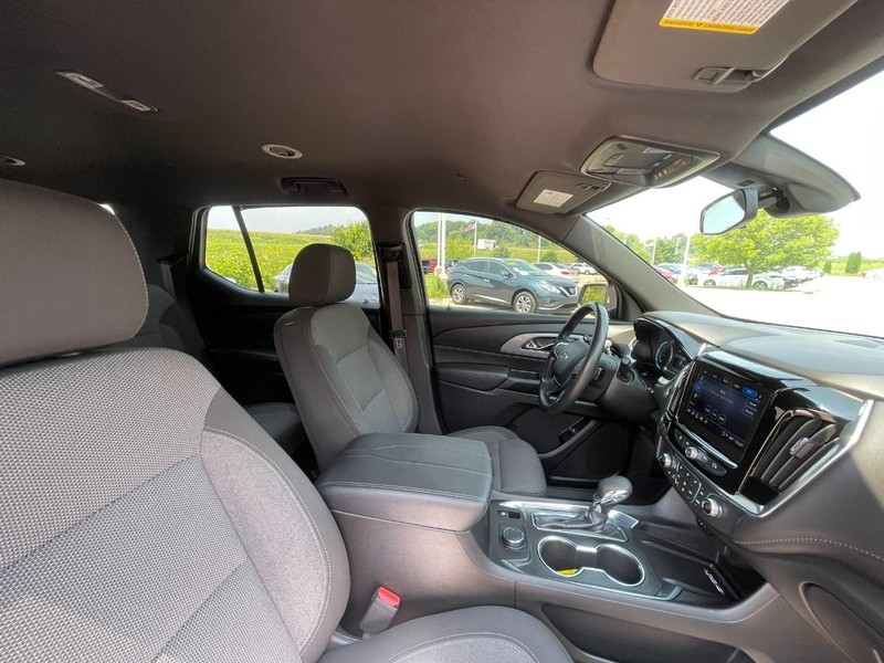 Chevrolet Traverse Vehicle Image 11