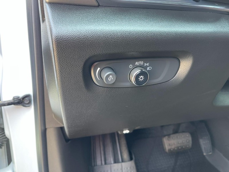 Chevrolet Traverse Vehicle Image 26