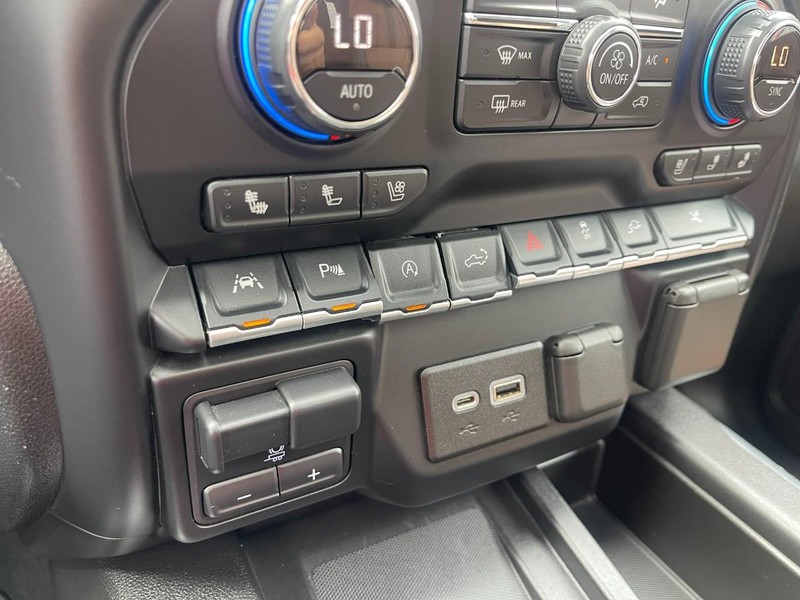 Chevrolet Silverado 1500 Vehicle Image 35