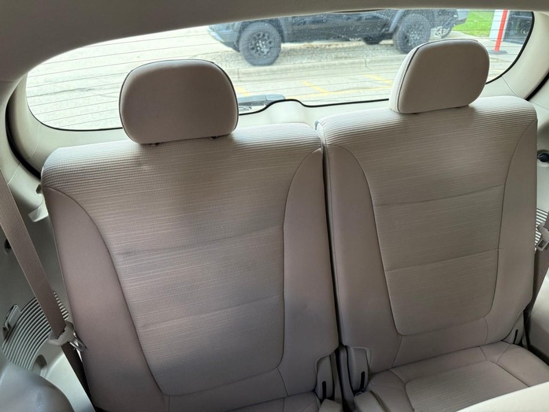 Kia Sorento Vehicle Image 16