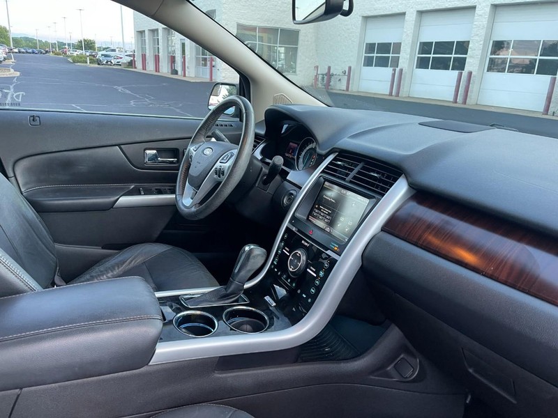 Ford Edge Vehicle Image 02