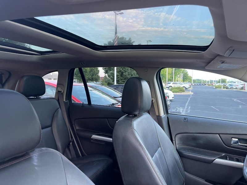 Ford Edge Vehicle Image 03