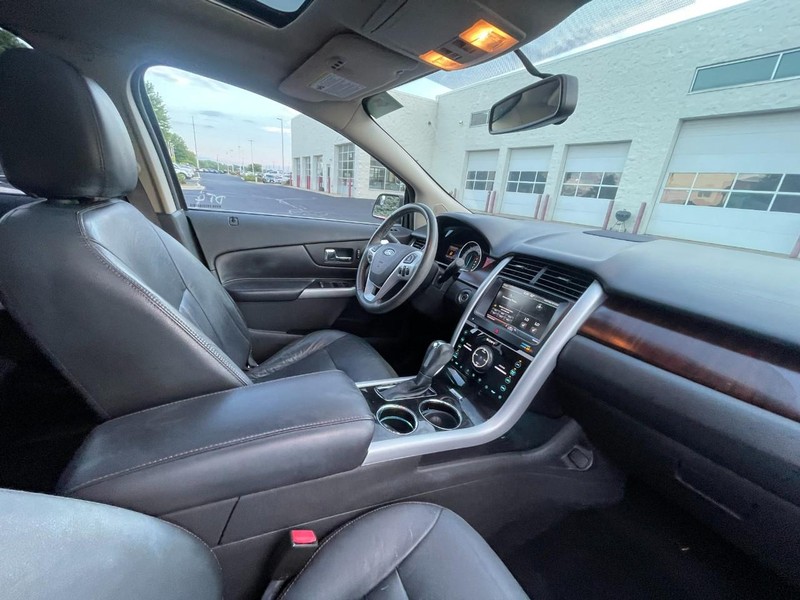 Ford Edge Vehicle Image 05