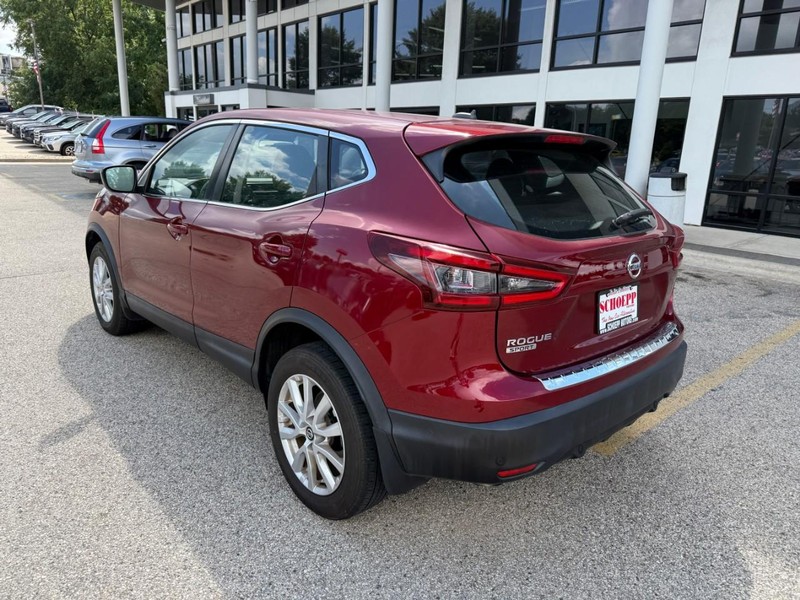 Nissan Rogue Sport Vehicle Image 07