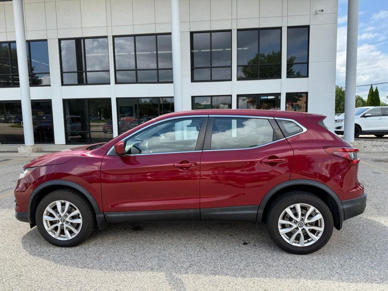 Nissan Rogue Sport Vehicle Image 08