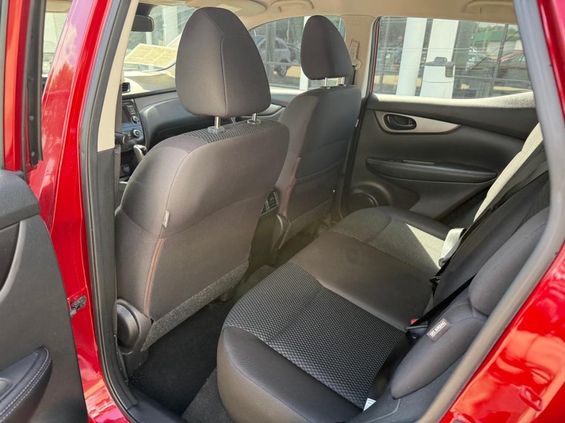 Nissan Rogue Sport Vehicle Image 12