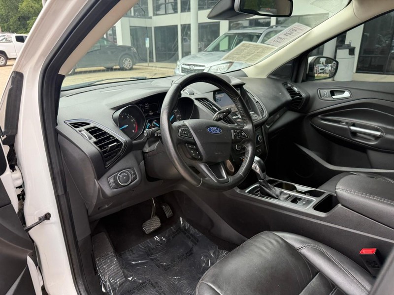 Ford Escape Vehicle Image 10