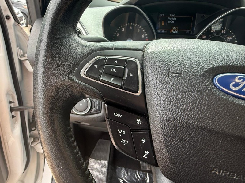 Ford Escape Vehicle Image 18