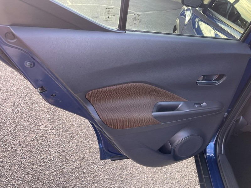 Nissan Kicks Vehicle Image 17