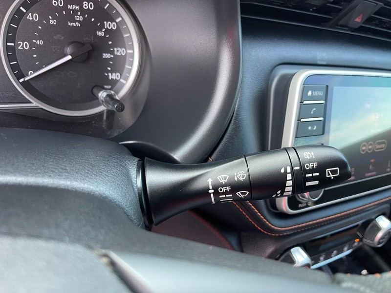 Nissan Kicks Vehicle Image 24