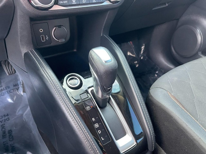 Nissan Kicks Vehicle Image 26