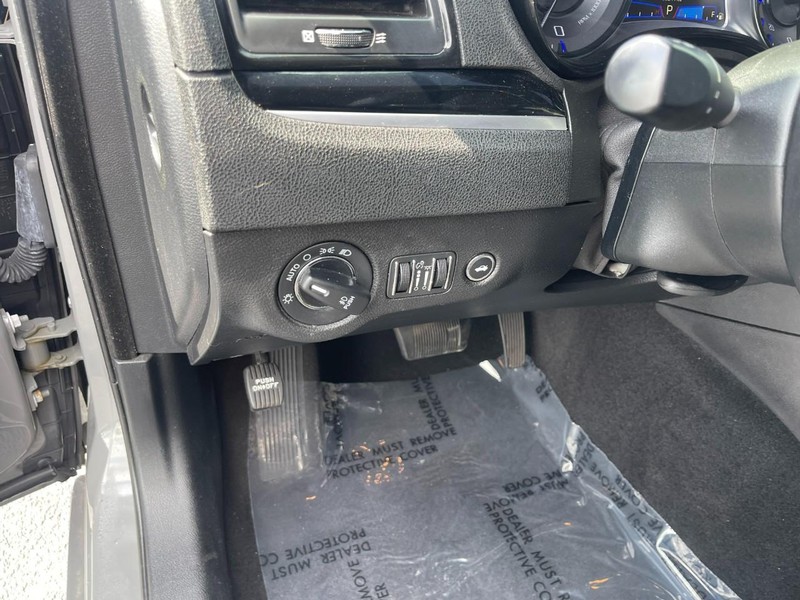 Chrysler 300 Vehicle Image 22