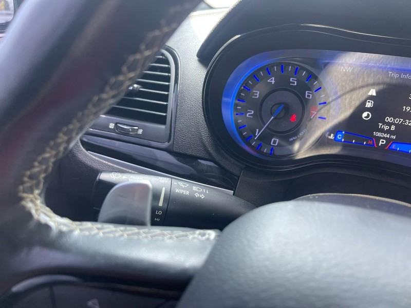 Chrysler 300 Vehicle Image 26