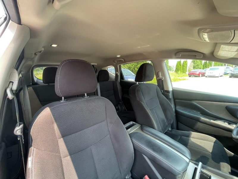 Nissan Murano Vehicle Image 04