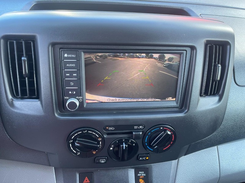 Nissan NV200 Compact Cargo Vehicle Image 18