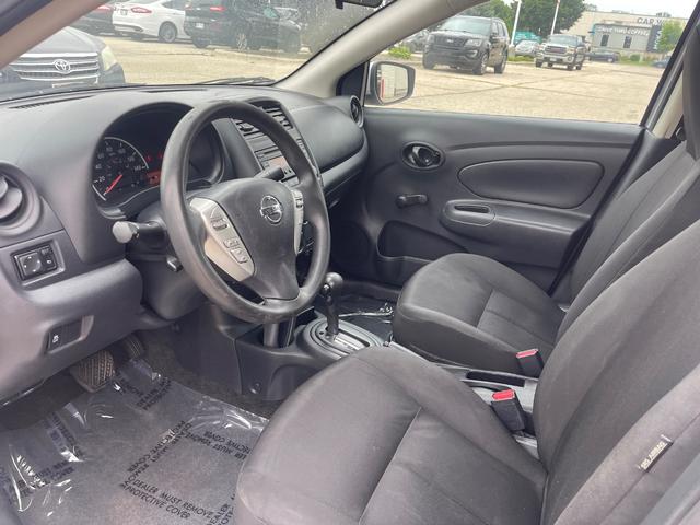 Nissan Versa Sedan Vehicle Image 02