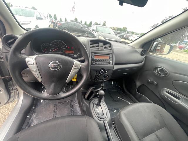 Nissan Versa Sedan Vehicle Image 04