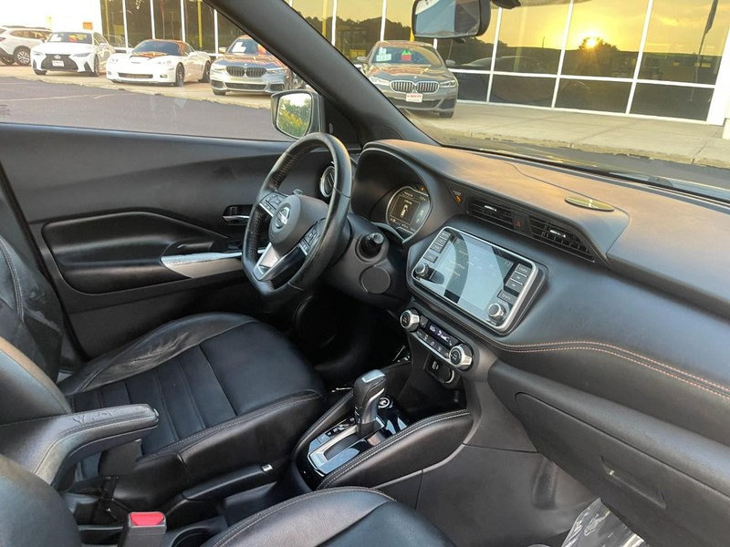 Nissan Kicks Vehicle Image 06