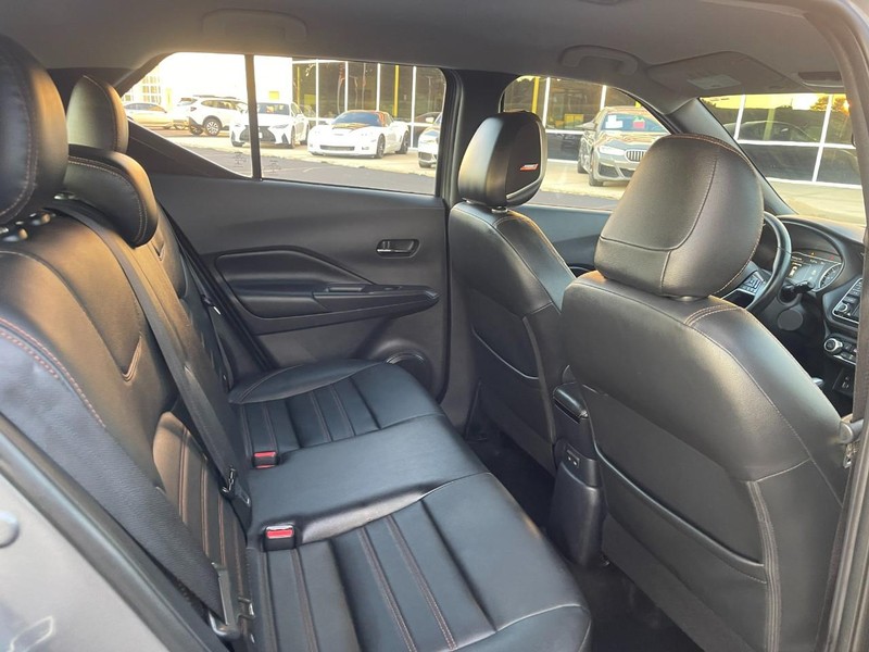 Nissan Kicks Vehicle Image 09