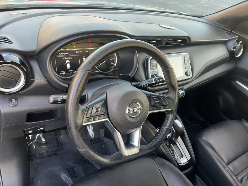 Nissan Kicks Vehicle Image 16